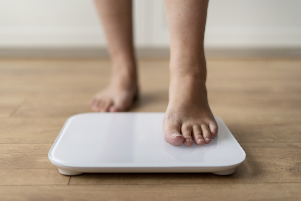 person-with-eating-disorder-having-weight-problems.jpg