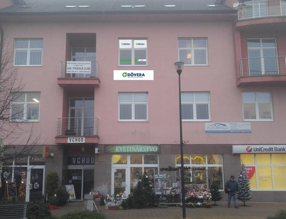 Ako nás nájdete Pobočka sa nachádza v centre mesta na Námestí M.R.Štefánika. Nájdete nás
