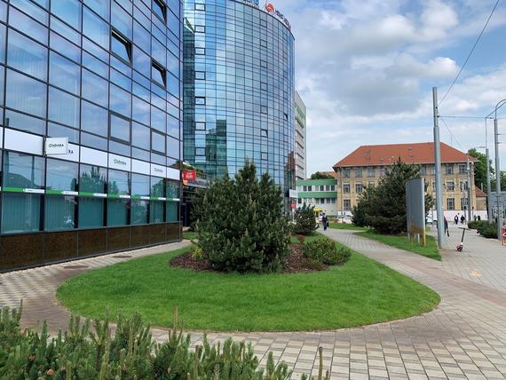 Ako nás nájdete Sídlime na prízemí budovy Business Centre Košice (BCK), ktorá sa nachádza